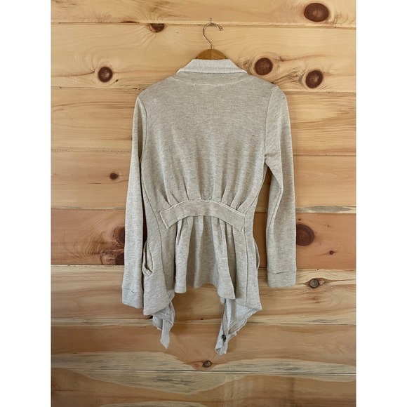 Francesca's Free women's Zip ruffle over coat/sweater. Cream. Size Small. - Picture 6 of 6